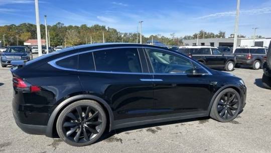 2018 Tesla Model X 5YJXCDE27JF091052