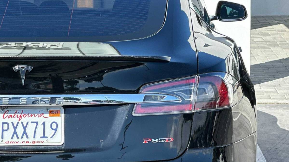 2015 Tesla Model S 5YJSA1E45FF116196
