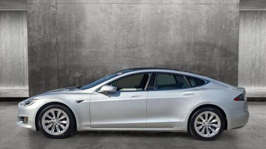 2017 Tesla Model S 5YJSA1E22HF197188