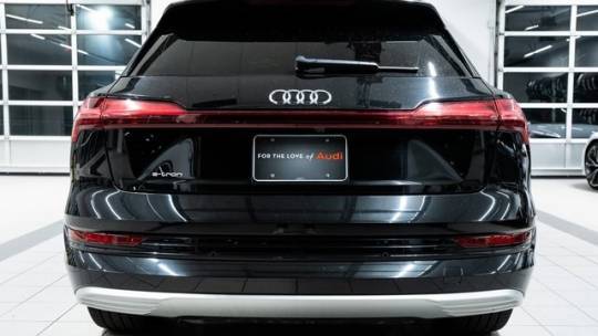 2019 Audi e-tron WA1VABGE8KB016741