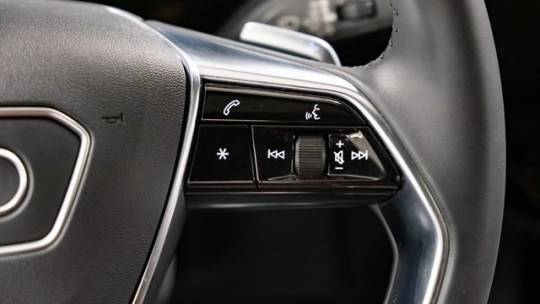 2019 Audi e-tron WA1VABGE8KB016741