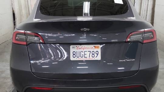 2021 Tesla Model Y 5YJYGDEEXMF092932