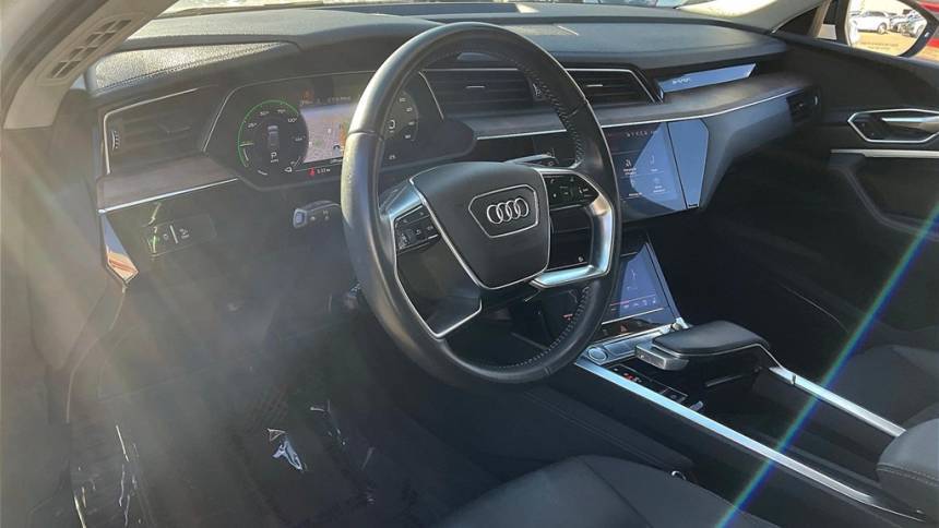 2019 Audi e-tron WA1LAAGE1KB024634