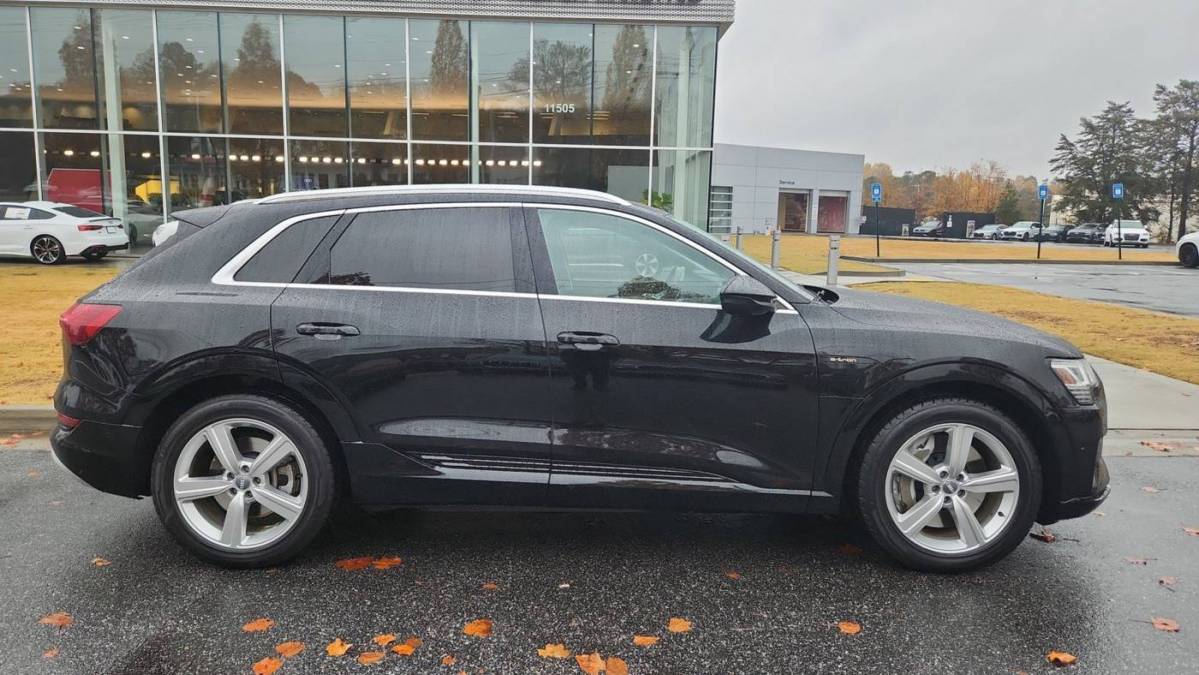 2019 Audi e-tron WA1VAAGEXKB009722