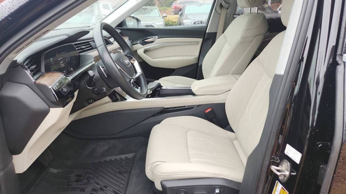 2019 Audi e-tron WA1VAAGEXKB009722