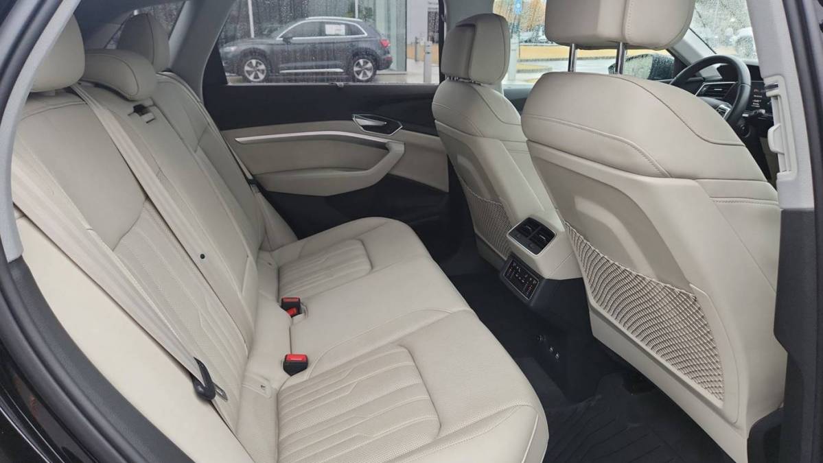2019 Audi e-tron WA1VAAGEXKB009722