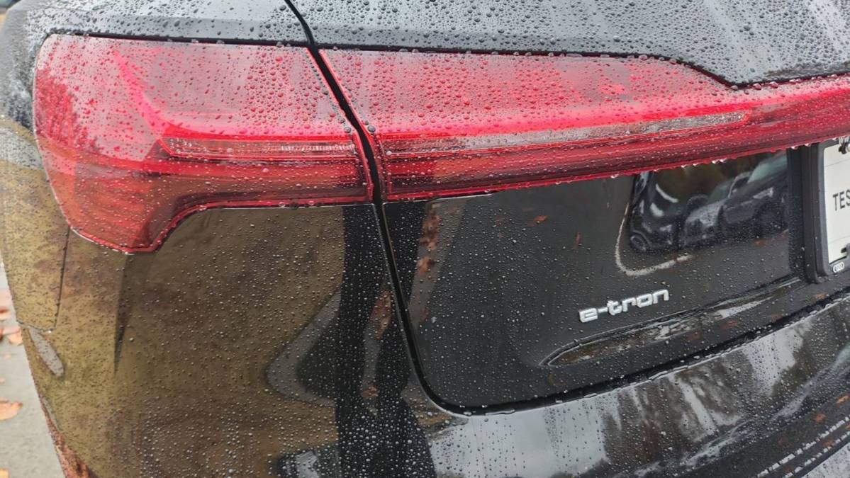 2019 Audi e-tron WA1VAAGEXKB009722