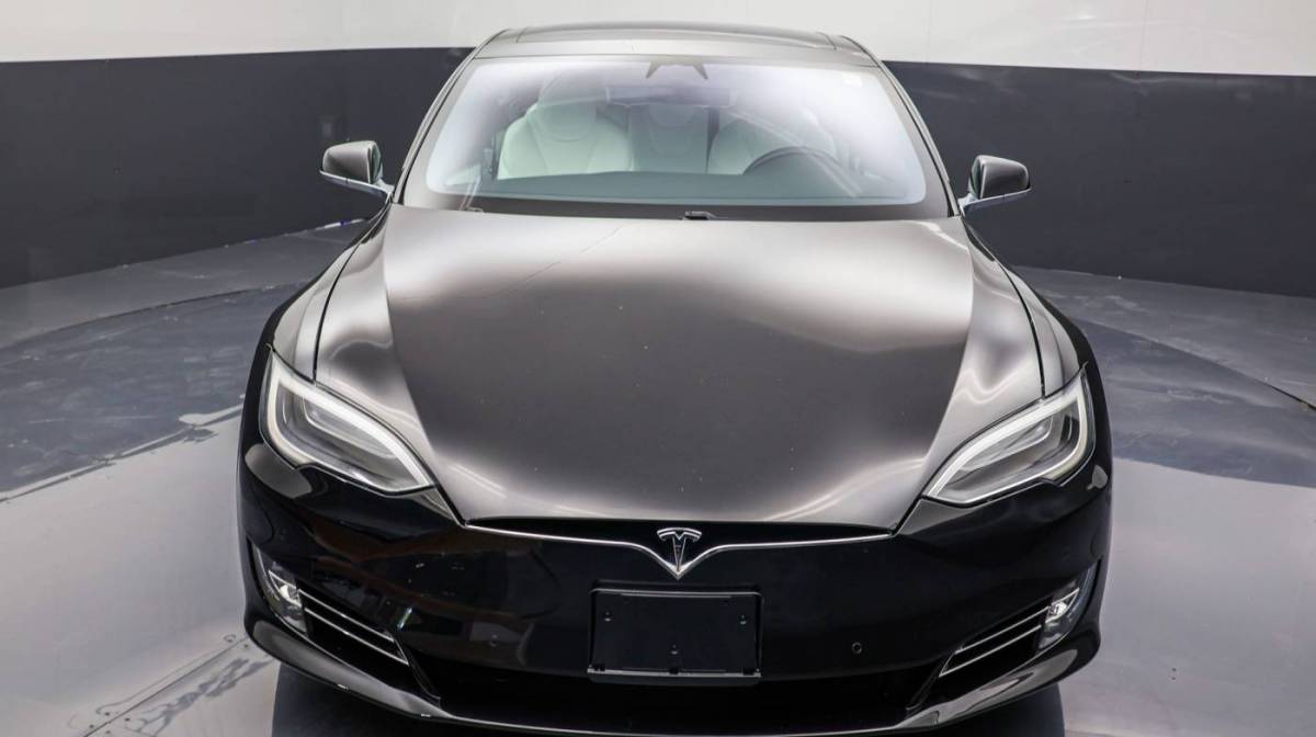 2018 Tesla Model S 5YJSA1E20JF245230