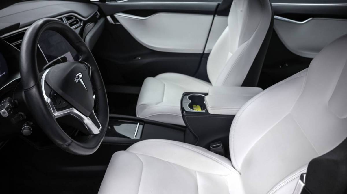 2018 Tesla Model S 5YJSA1E20JF245230