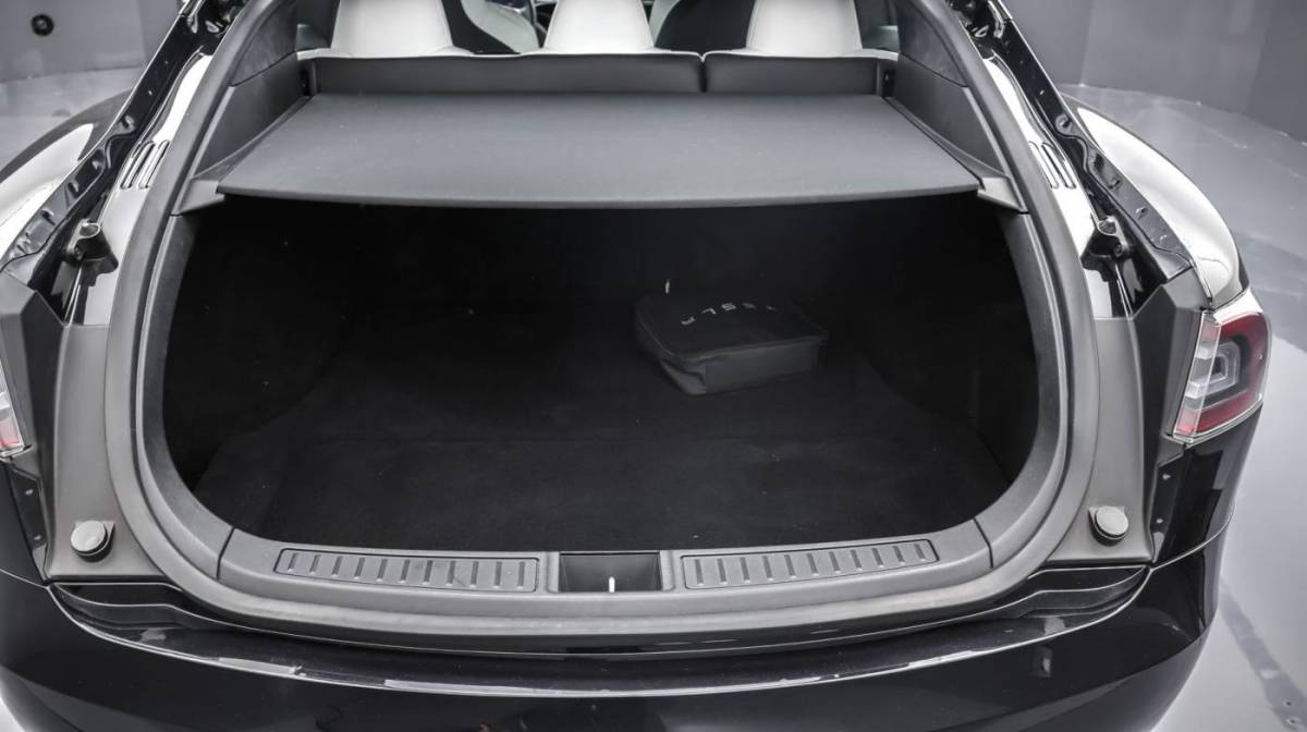 2018 Tesla Model S 5YJSA1E20JF245230