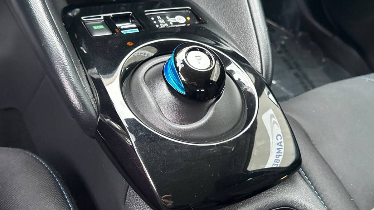 2021 Nissan LEAF 1N4AZ1CV6MC556427