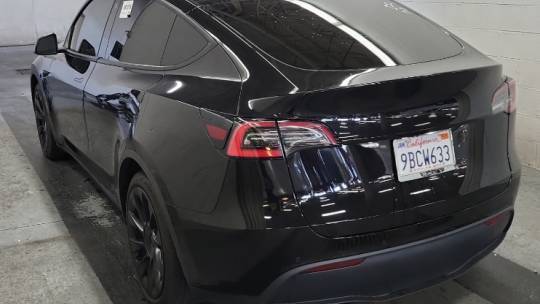 2021 Tesla Model Y 5YJYGDEE0MF097105