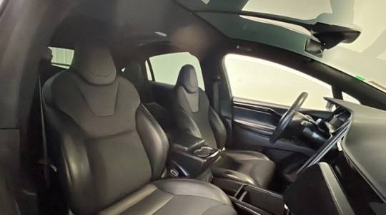 2018 Tesla Model X 5YJXCDE29JF112712