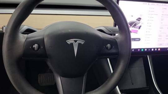2021 Tesla Model Y 5YJYGDEE0MF097105