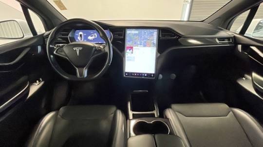 2018 Tesla Model X 5YJXCDE29JF112712