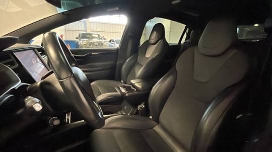2018 Tesla Model X 5YJXCDE29JF112712