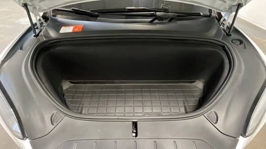 2018 Tesla Model X 5YJXCDE29JF112712