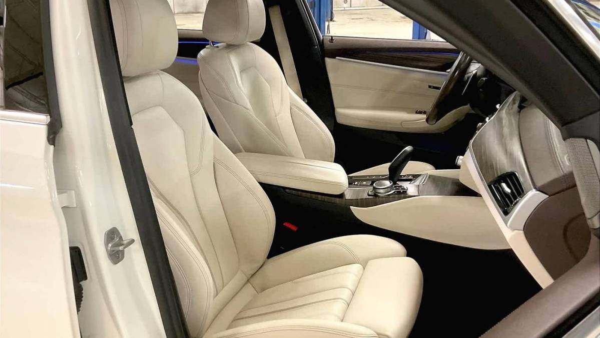 2018 BMW 5 Series WBAJA9C50JB032866