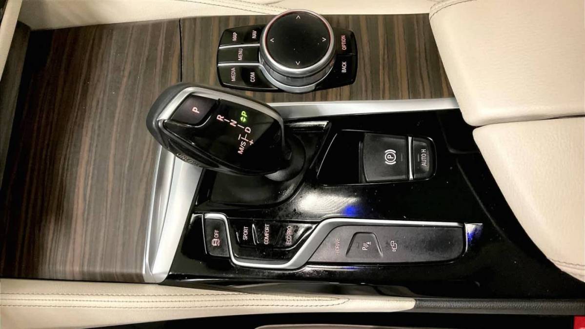 2018 BMW 5 Series WBAJA9C50JB032866