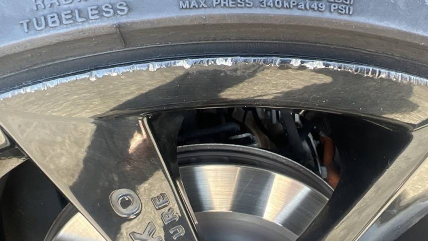 2018 Tesla Model X 5YJXCDE28JF104083
