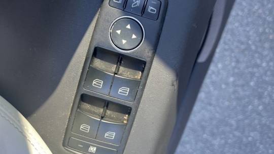 2018 Tesla Model X 5YJXCDE28JF104083