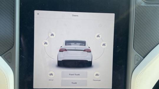 2018 Tesla Model X 5YJXCDE28JF104083