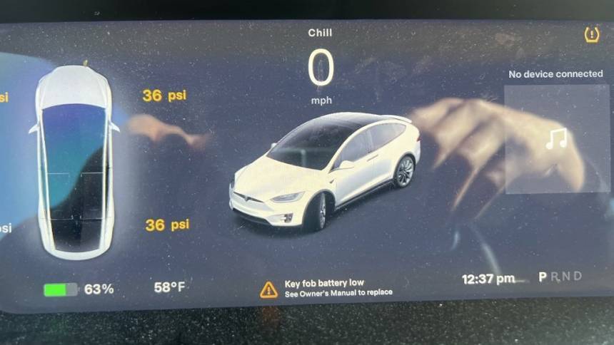 2018 Tesla Model X 5YJXCDE28JF104083