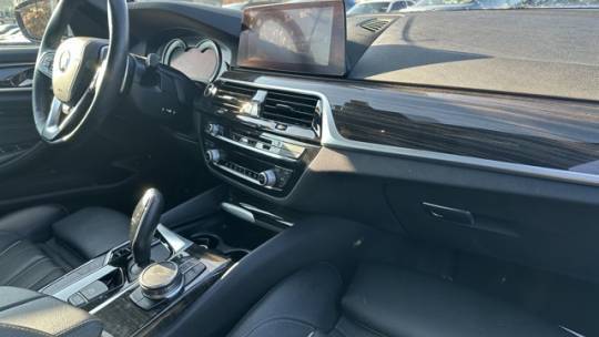 2019 BMW 5 Series WBAJB1C56KB376248