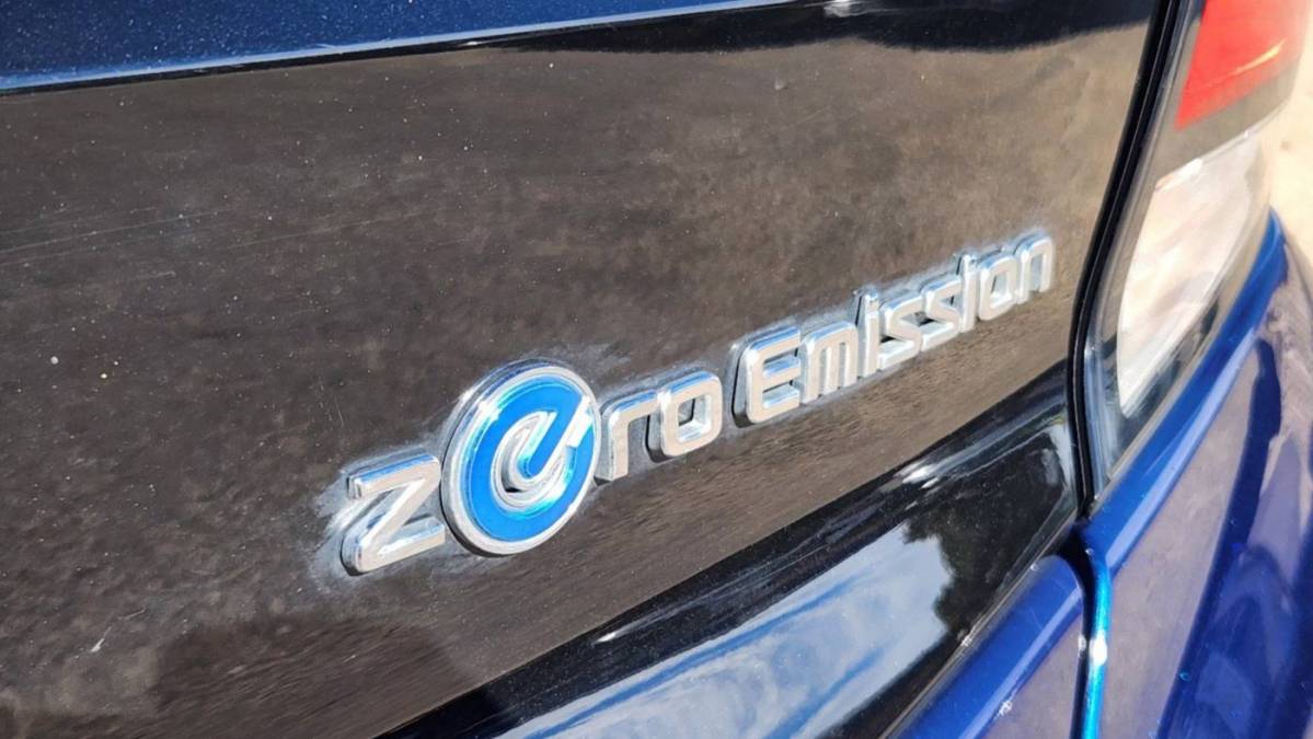 2018 Nissan LEAF 1N4AZ1CP5JC309171