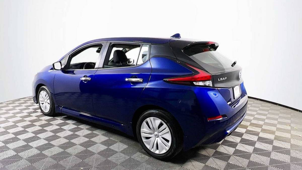 2022 Nissan LEAF 1N4AZ1BV8NC562345