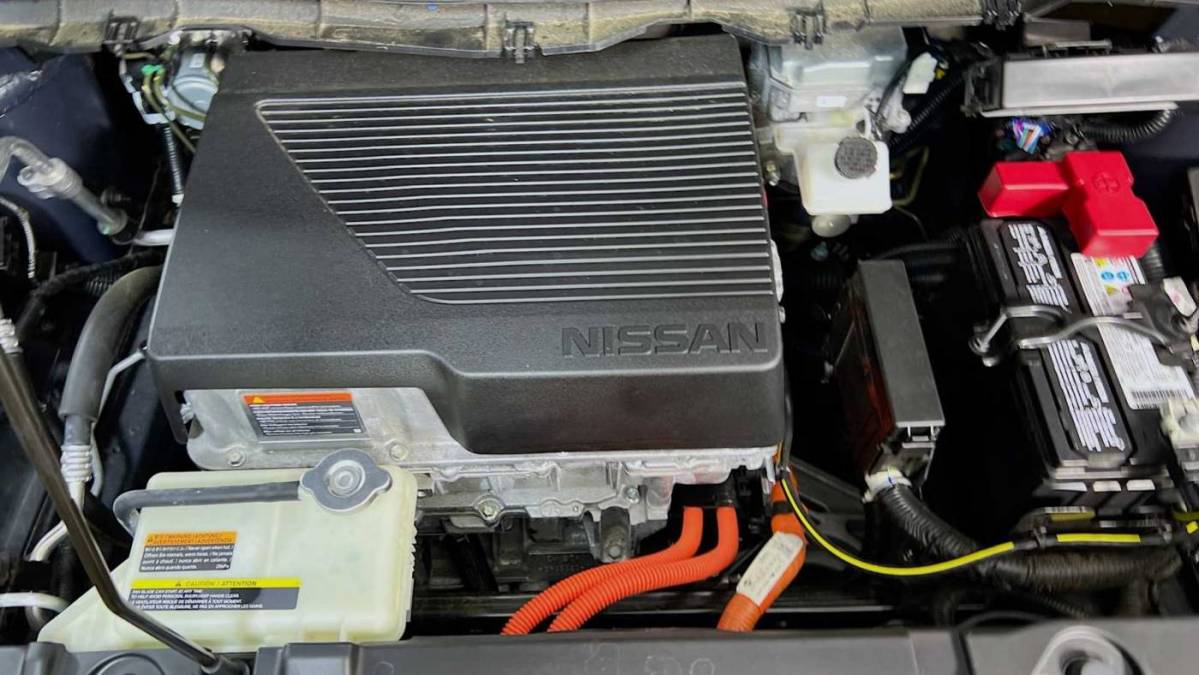 2022 Nissan LEAF 1N4AZ1BV8NC562345