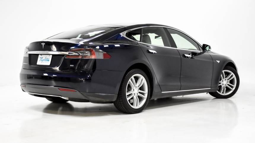 2015 Tesla Model S 5YJSA1H12FFP68503