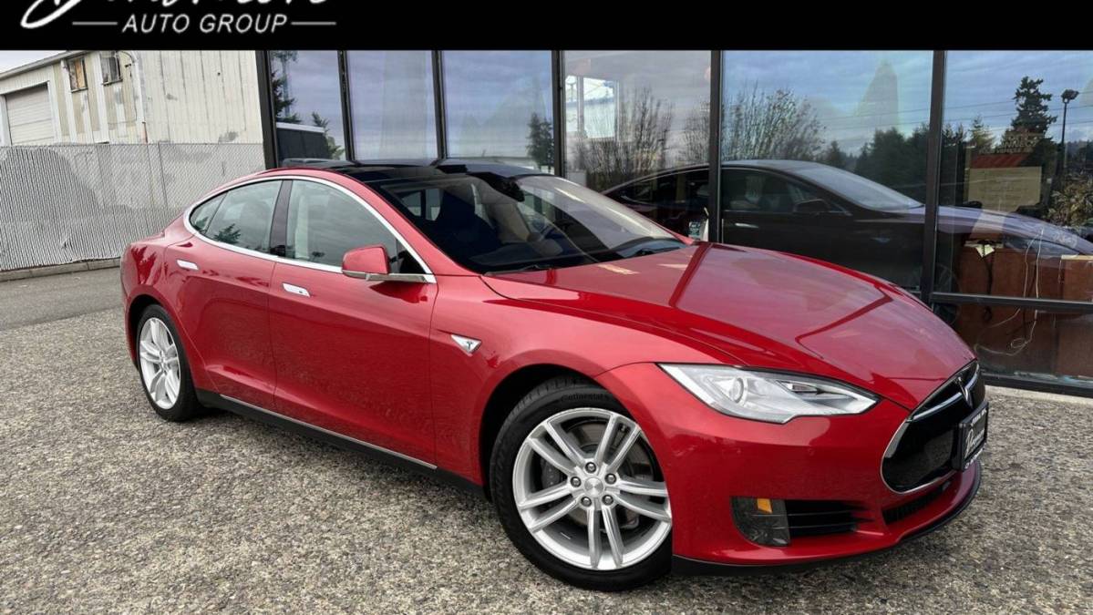 2016 Tesla Model S 5YJSA1E19GF131243