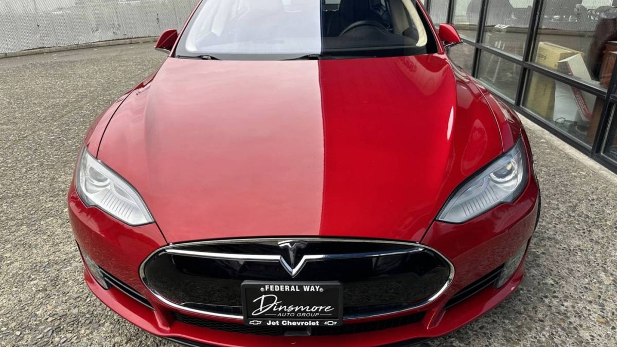 2016 Tesla Model S 5YJSA1E19GF131243