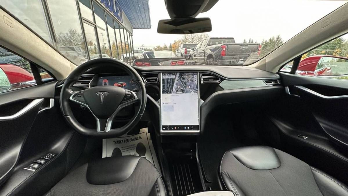 2016 Tesla Model S 5YJSA1E19GF131243