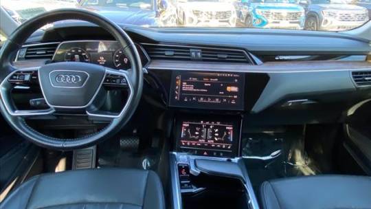 2019 Audi e-tron WA1LAAGE1KB025055