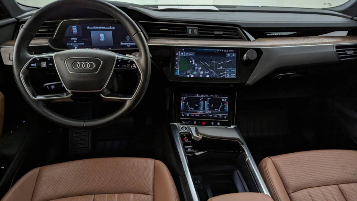 2021 Audi e-tron WA1LAAGE6MB003491