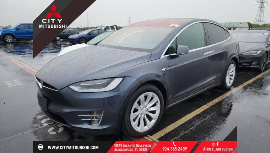 2018 Tesla Model X 5YJXCDE21JF088101