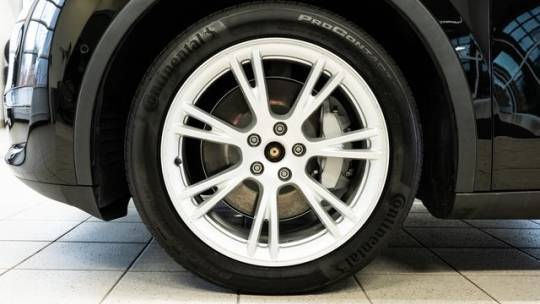 2020 Tesla Model Y 5YJYGDEE2LF050673