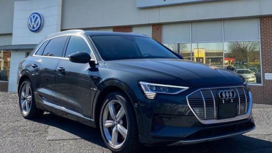2019 Audi e-tron WA1LAAGE7KB024766