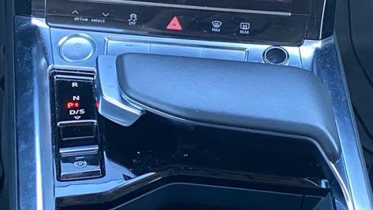 2019 Audi e-tron WA1LAAGE7KB024766