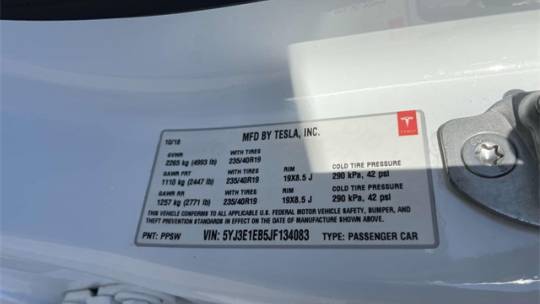 2018 Tesla Model 3 5YJ3E1EB5JF134083