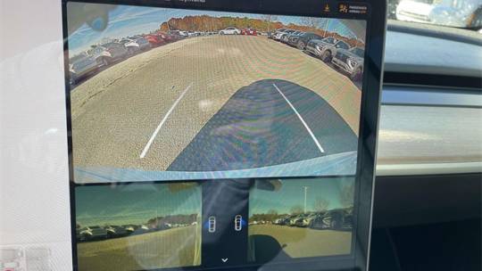 2018 Tesla Model 3 5YJ3E1EB5JF134083