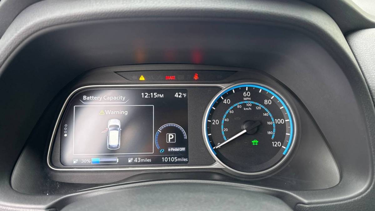 2022 Nissan LEAF 1N4AZ1CV4NC560297