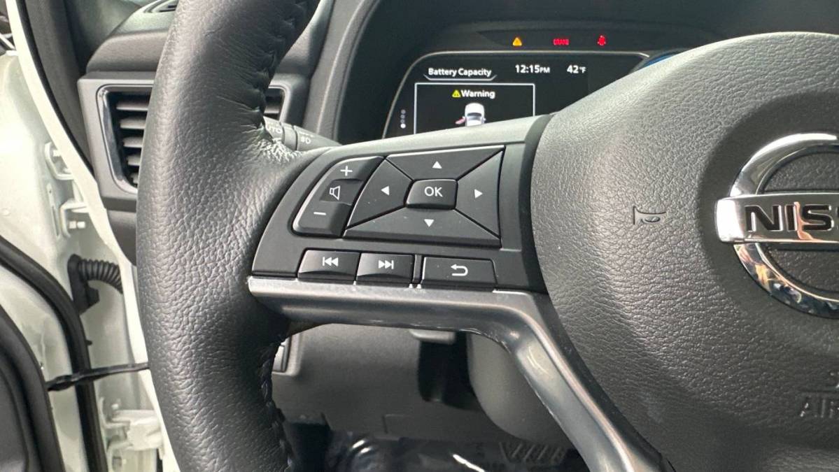 2022 Nissan LEAF 1N4AZ1CV4NC560297