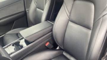 2021 Tesla Model Y 5YJYGDEE4MF094529