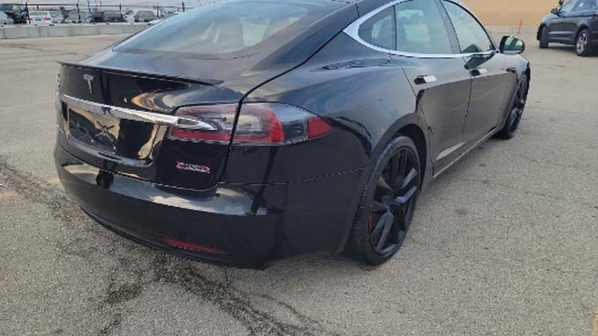 2018 Tesla Model S 5YJSA1E49JF260682