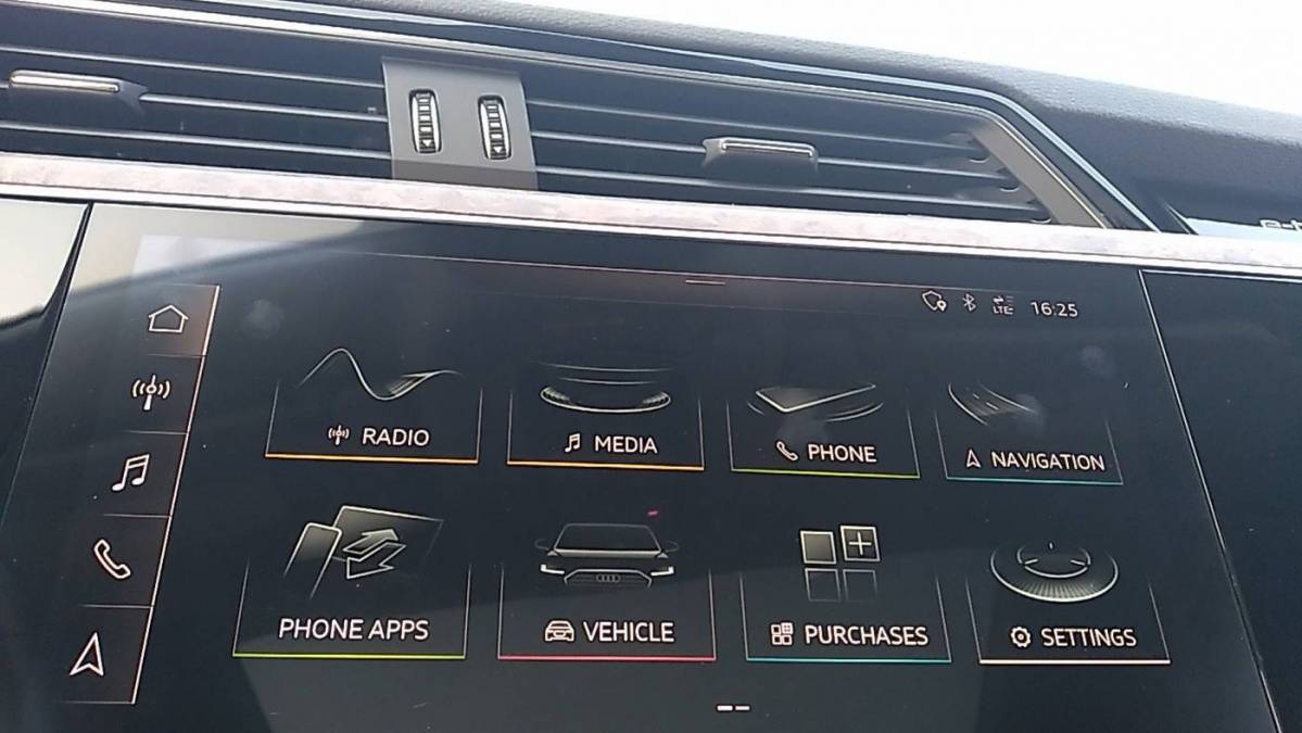 2019 Audi e-tron WA1LAAGE8KB024548