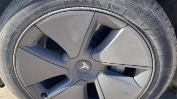 2018 Tesla Model 3 5YJ3E1EA7JF076260