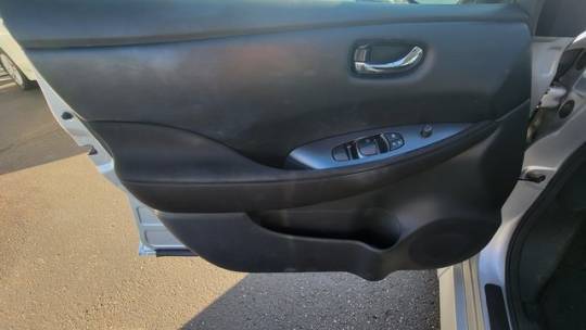 2022 Nissan LEAF 1N4BZ1BV8NC560972